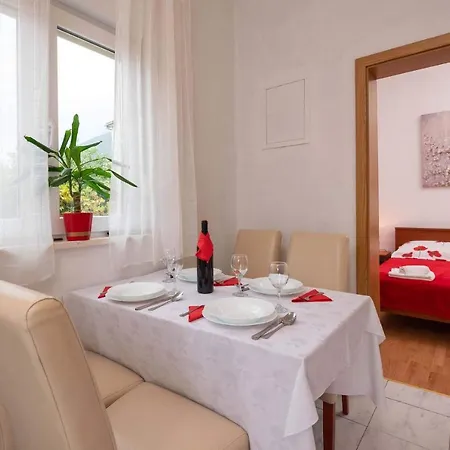 Milla Apartment